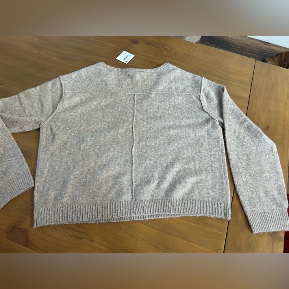 NWT AE Whoa So Soft Tan Sweater with White Bow - Picture 9 of 10